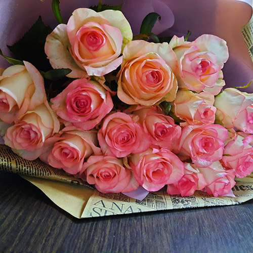 букет розовых роз в Одессе фото
